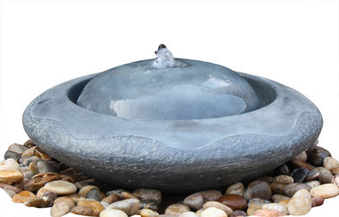 Chine Fontaine flambée naturelle de sphère de granit, fontaines d'eau extérieures de sphère pour des arrière-cours fournisseur